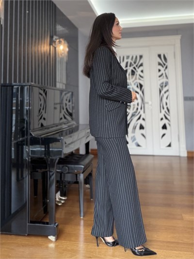 Siyah Çizgili Premium Pantolon Ceket Takım