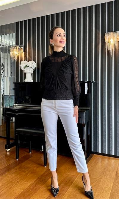 Siyah Dantel Görünümlü Bluz
