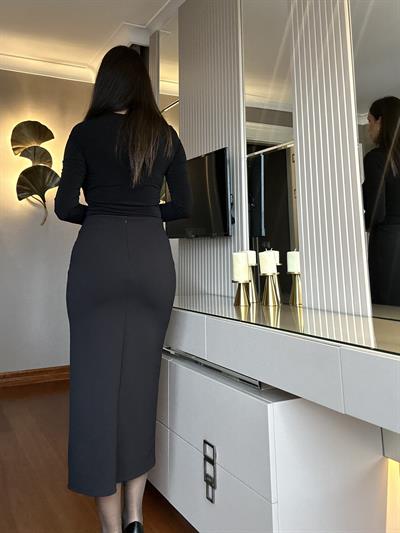 Siyah Dört Adet Gold Düğmeli Etek