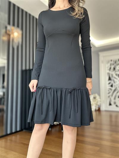 Siyah Eteği Büzgülü Elbise