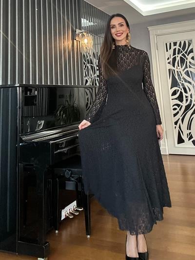 Siyah Eteği Volanlı Maxi Dantel  Elbise