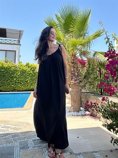 Siyah Geniş Kesim Askılı Maxi Elbise 