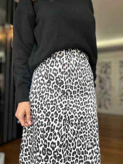 Siyah Gri Leopar Desenli Saten Etek