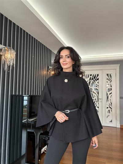 Siyah Kemerli Kaşe Panço