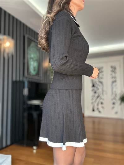 Siyah  Polo Yaka Bluz Etek Triko Takım 
