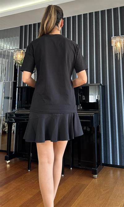 Siyah Üzeri Serpme Taşlı Tişört