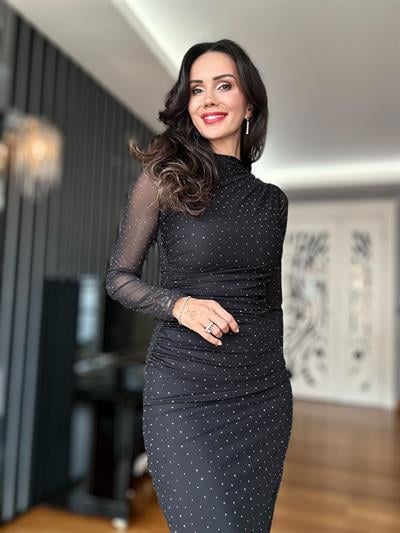 Siyah Uzun Kollu Taşlı Tül Elbise