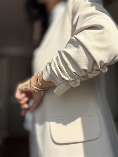 Taş Rengi Kol Büzgü Detaylı Blazer 