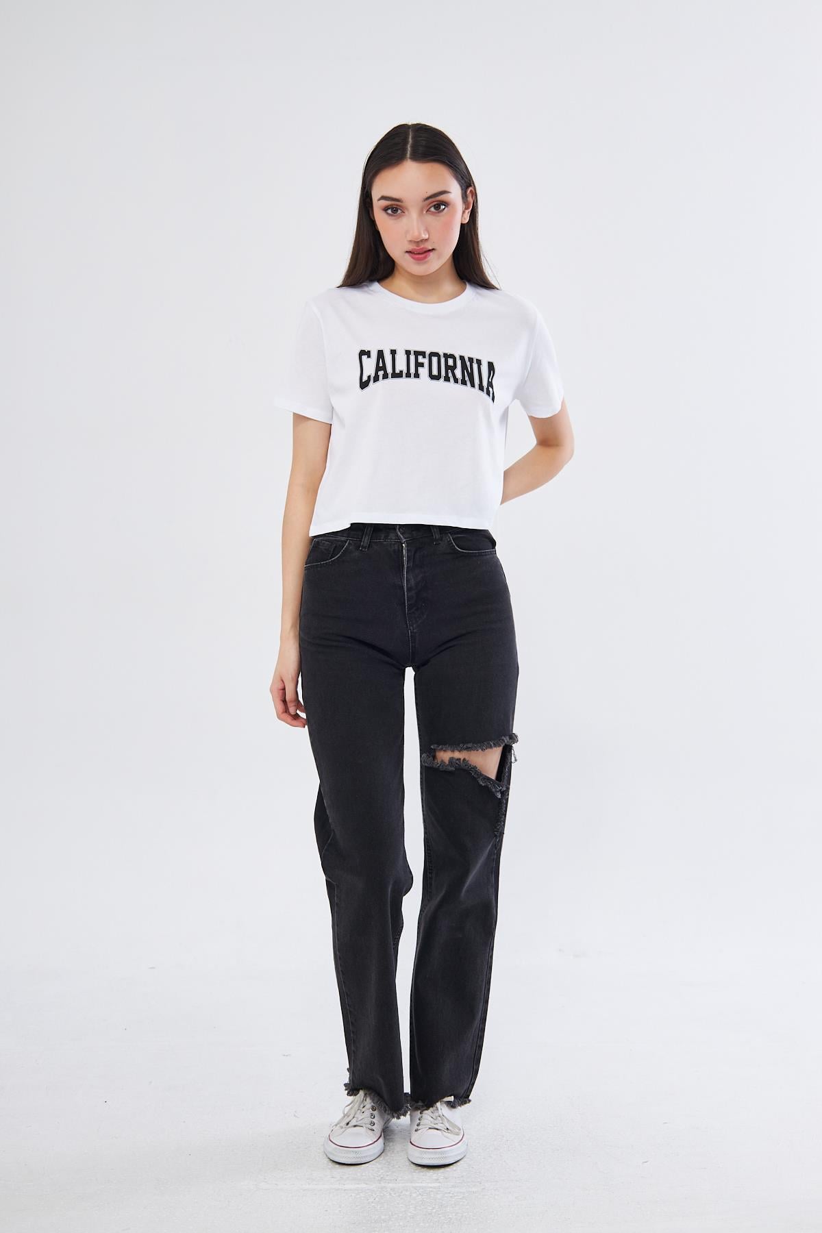 California baskılı crop t-shirt - Charamela