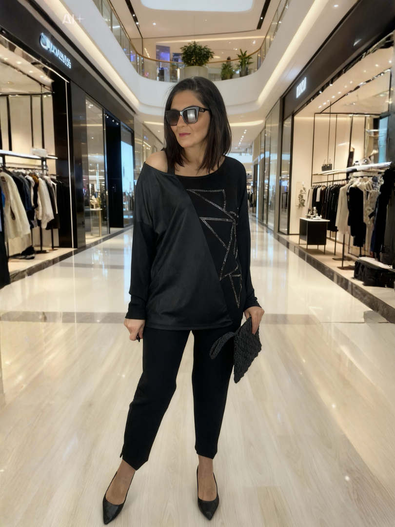 Omuz Detaylı Taşlı Siyah Bluz BGB153