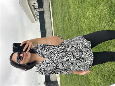 Büyük beden fermuarlı desenli  penye viskon bluz - Charamela