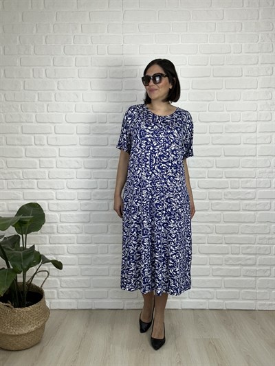 Büyük Beden Likralı Viskon Penye Mavi Desenli Diz Altı Elbise-bge162