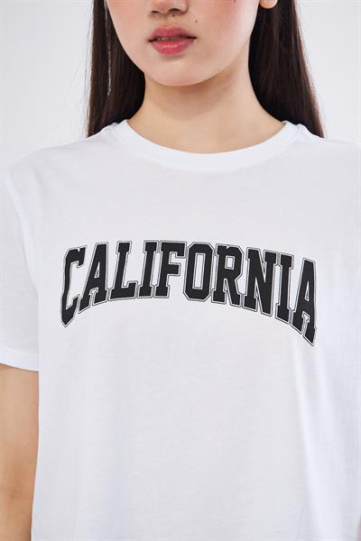 California baskılı crop t-shirt - Charamela