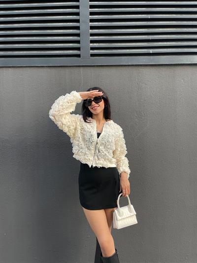 Ekru fermuarlı güllü bomber sweatshirt -bgs26 - Charamela