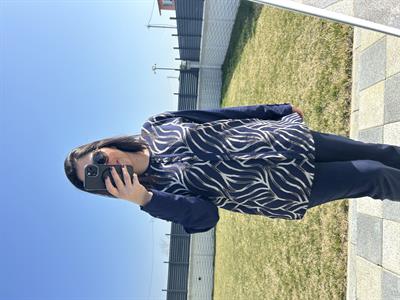 Kadın büyük beden baskılı sim detaylı lacivert bluz -bgb129 - Charamela