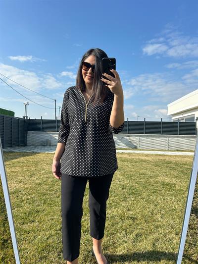 Kadın büyük beden siyah - beyaz puantiye baskı detaylı viskon kumaş örme bluz-bgb117 - Charamela