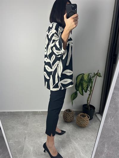 Kadın büyük beden v yaka çiçek baskılı siyah - beyaz bürümcük kumaş örme bluz-bgb95 - Charamela