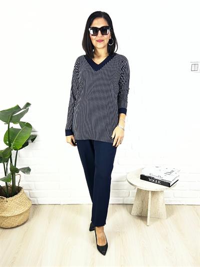 Kadın uzun kollu çizgili baskılı büyük beden lacivert beyaz penye bluz-bgb138 - Charamela