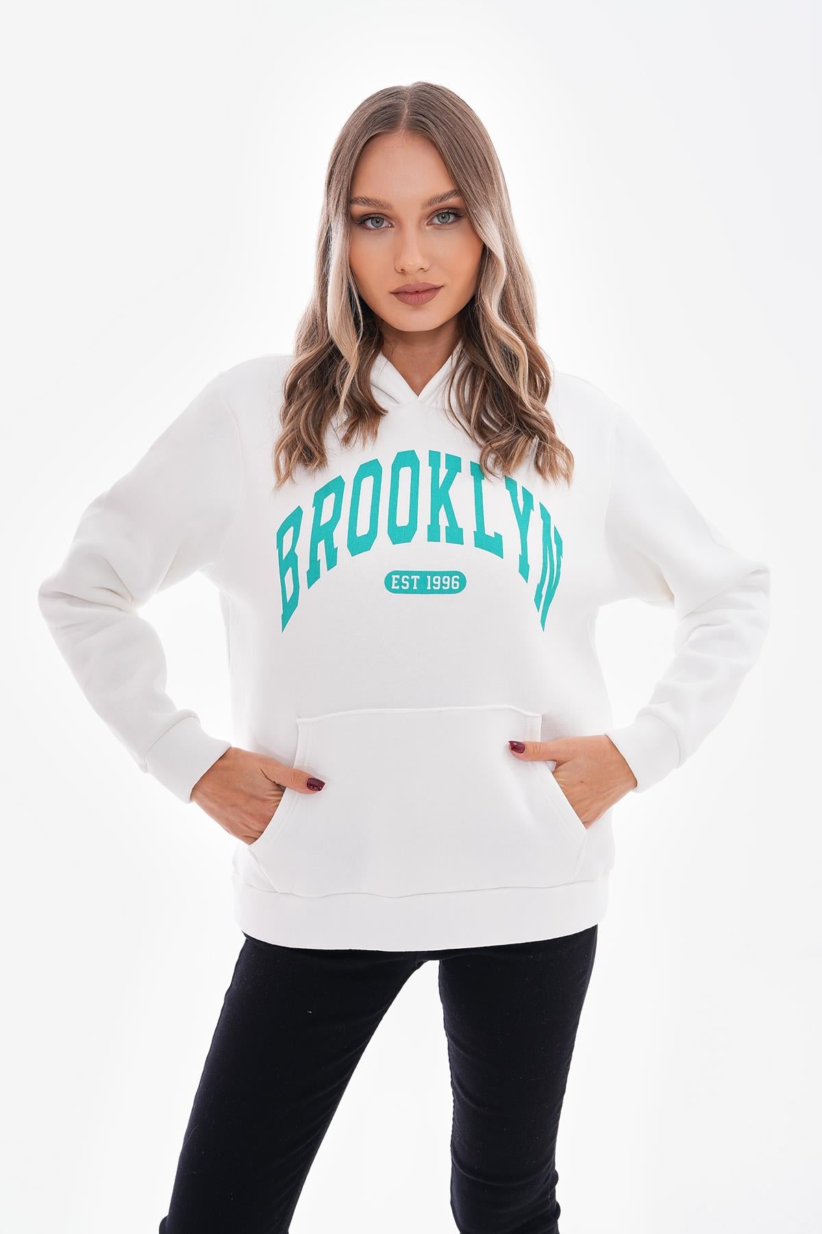 Beyaz Üç İplik Şardonlu Brooklyn Baskılı Sweatshirt - BGS30