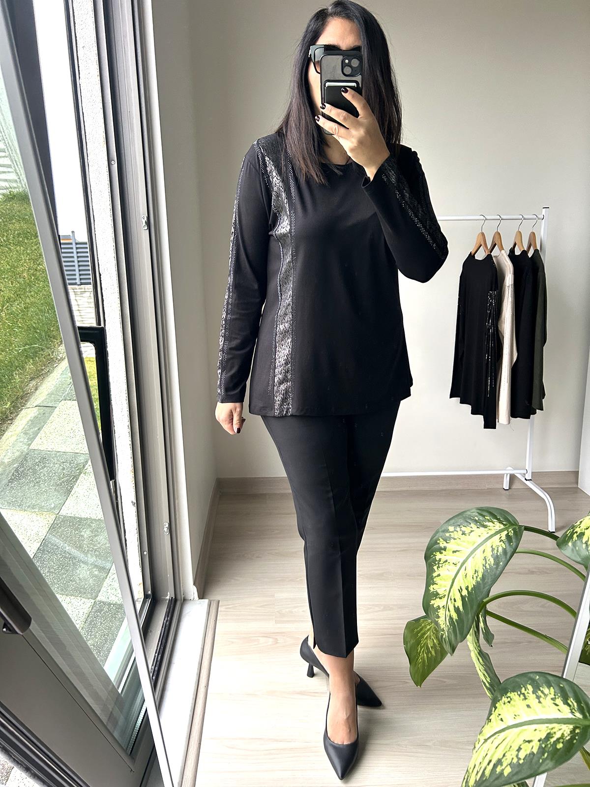 Kadın Büyük Beden  Kolları Taş Detaylı Bluz -bgb62