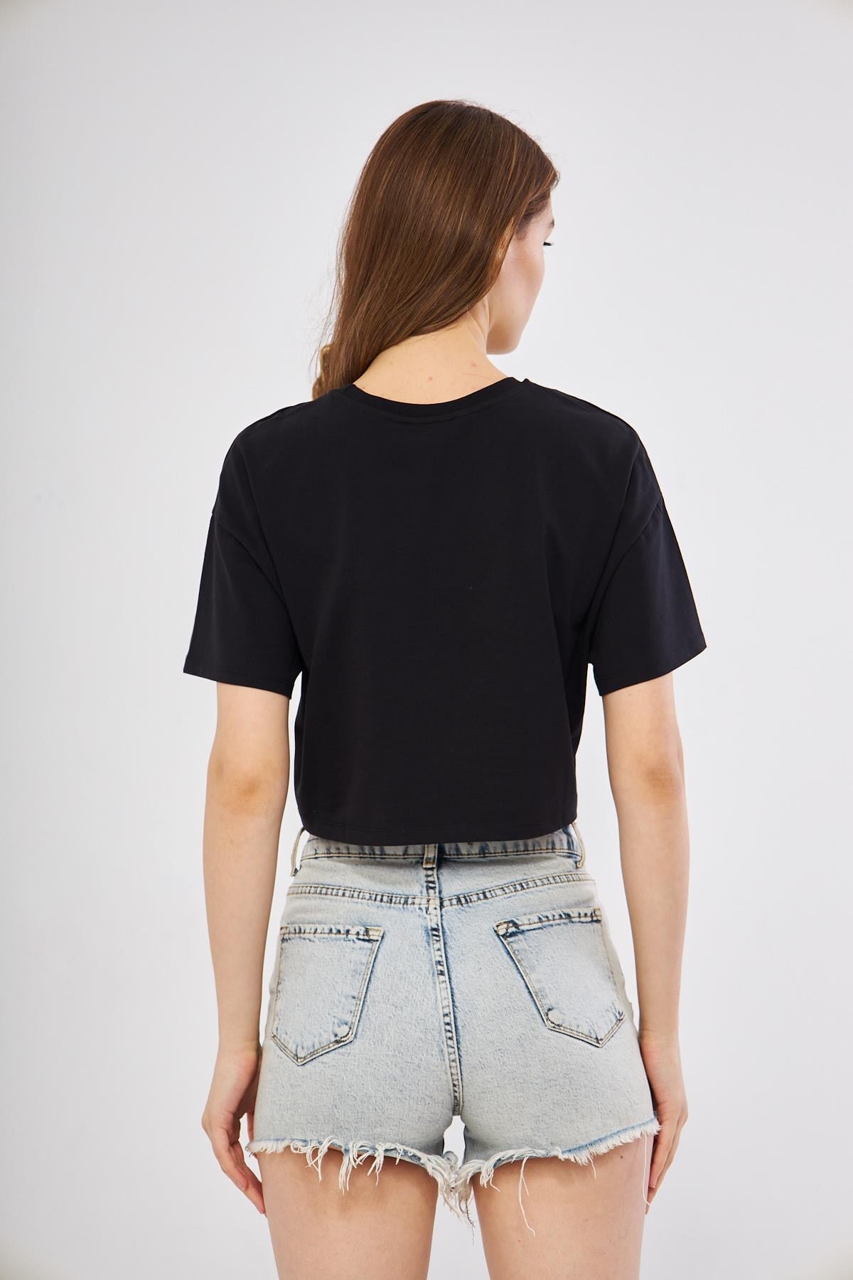 Oversize Siyah Crop Tişört