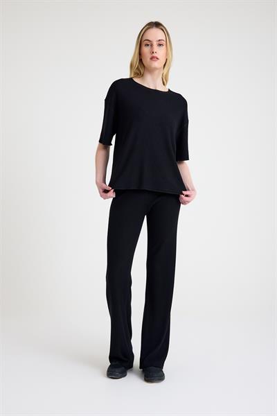 Cepsiz Bol Kesim Fitilli Dökümlü İkili Tişört ve Pantolon Takımı