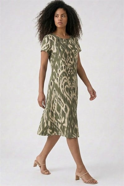 Dökümlü Rahat Kalıp Günlük Penye Kumaş Elbise