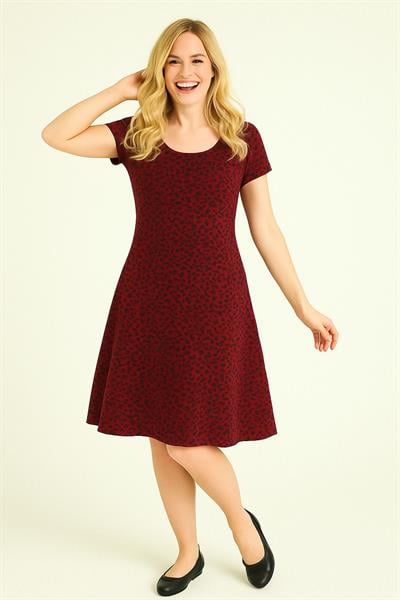 Dökümlü Rahat Kalıp Günlük Penye Kumaş Elbise