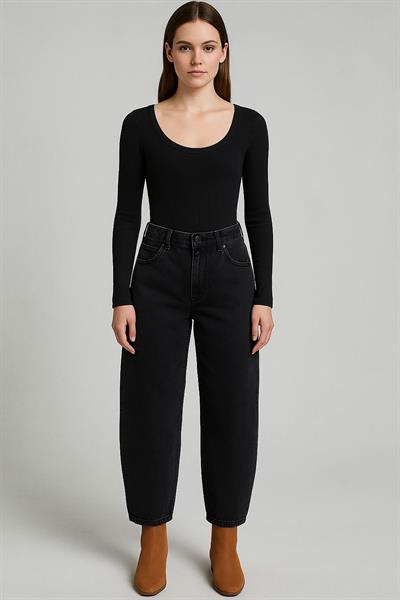 Uzun Kollu Kayık Yaka Ribanalı Bluz