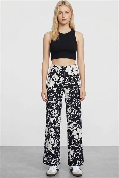 Rahat Kalıp Yüksek Bel Bol Paça Viskon Karışım Kadın Pantolon