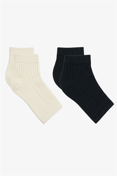 2 Çift Fitilli Burunsuz Kadın Çorap