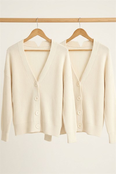 2 Adet Düğmeli Kadın Hırka