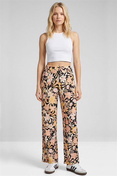 Rahat Kalıp Yüksek Bel Bol Paça Viskon Karışım Kadın Pantolon