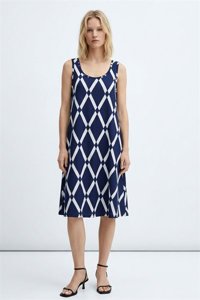 A Kesim Rahat Ve Dökümlü Kalın Askılı Elbise