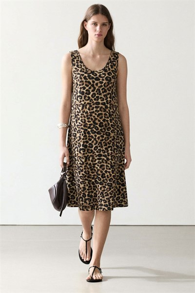 A Kesim Rahat Ve Dökümlü Kalın Askılı Elbise