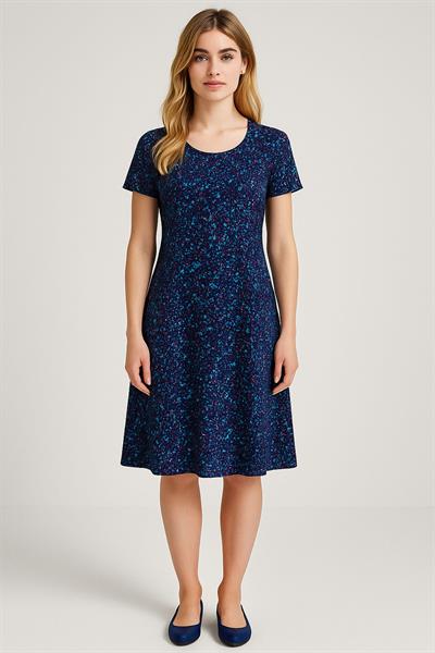 Dökümlü Rahat Kalıp Günlük Penye Kumaş Elbise