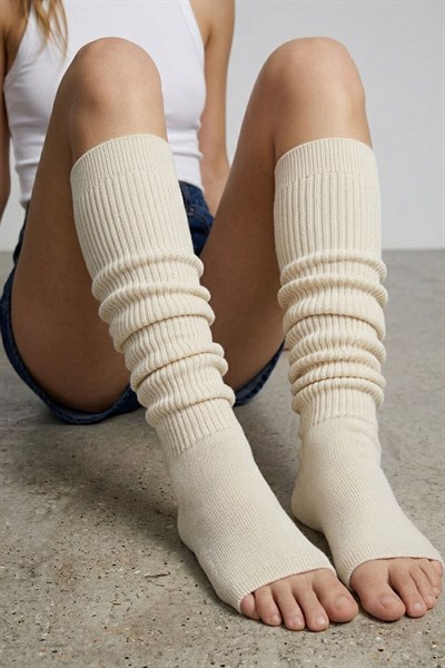 Burunsuz Tabanlı İnce Fitilli Diz Üstü Pamuk Karışımlı Tozluk