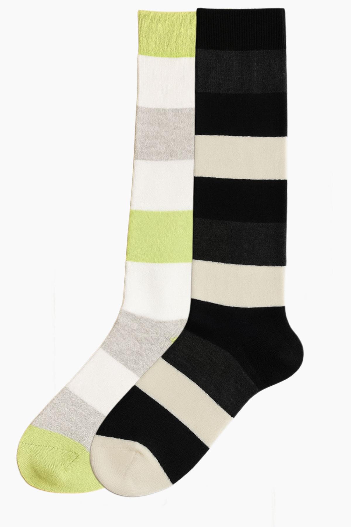 2 Adet Çizgili ve Renkli Diz Boyu Çorap