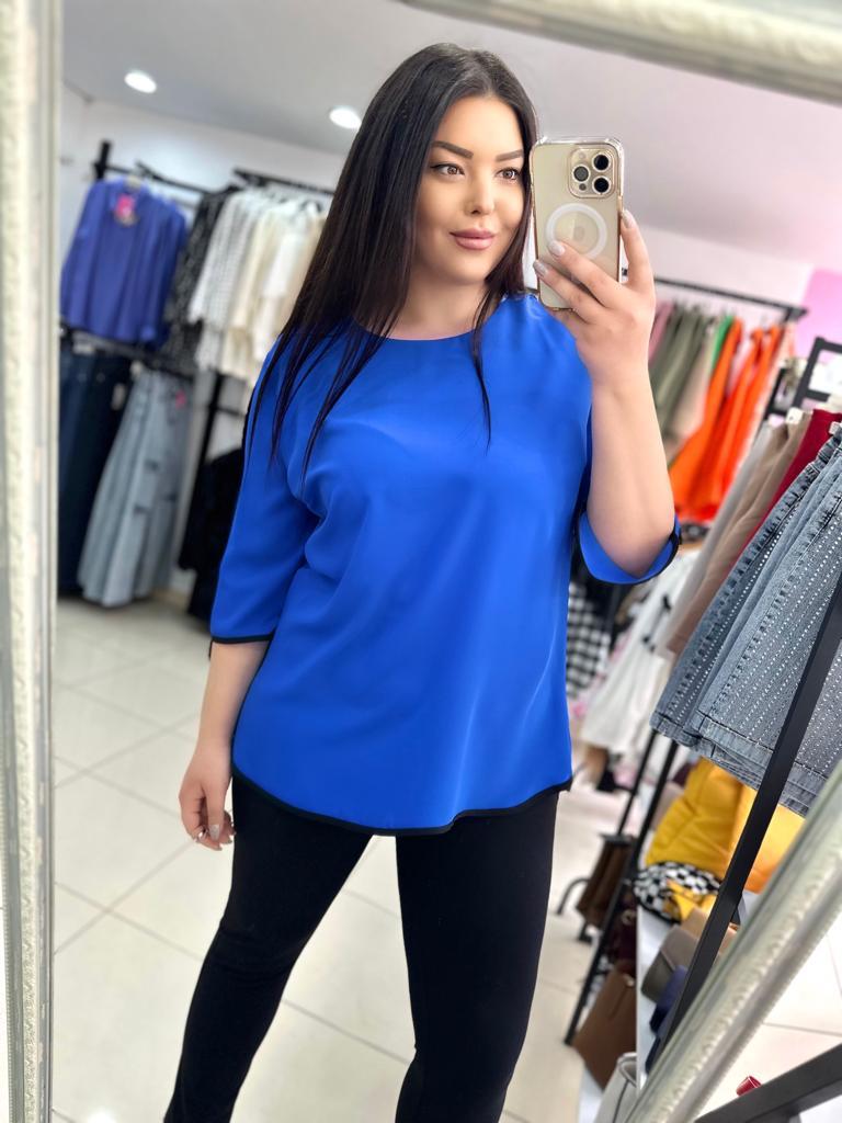 Büyük Beden Bisiklet Yaka Siyah Çizgi Detaylı Bluz - Saks Mavi 