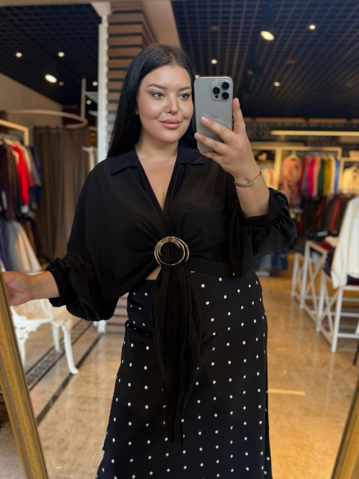 Oversize Gold Toka Detay Şifon Bluz - Siyah 