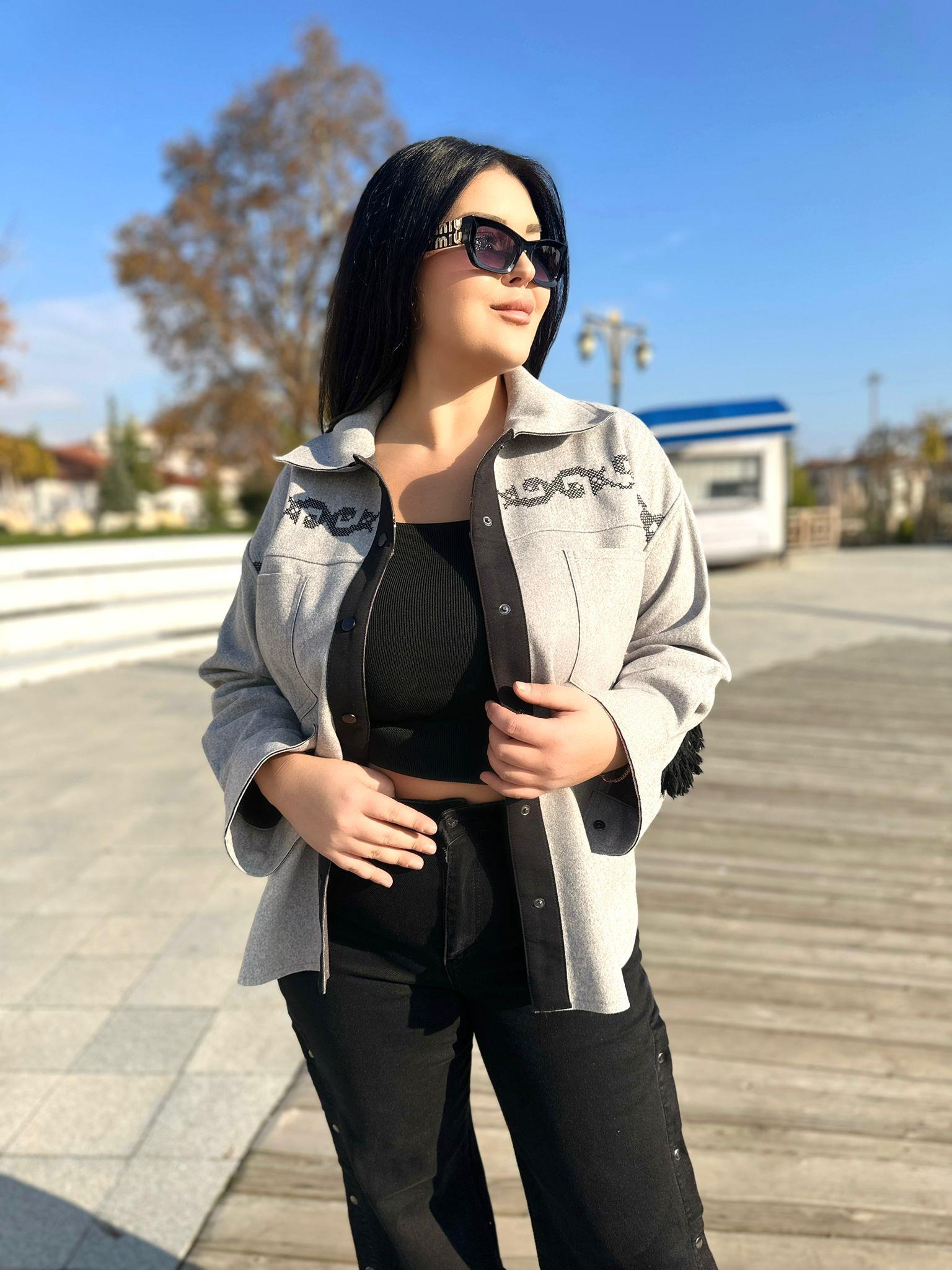 Oversize Nakışlı Püsküllü Kaşe Kadın Ceket -  Gri