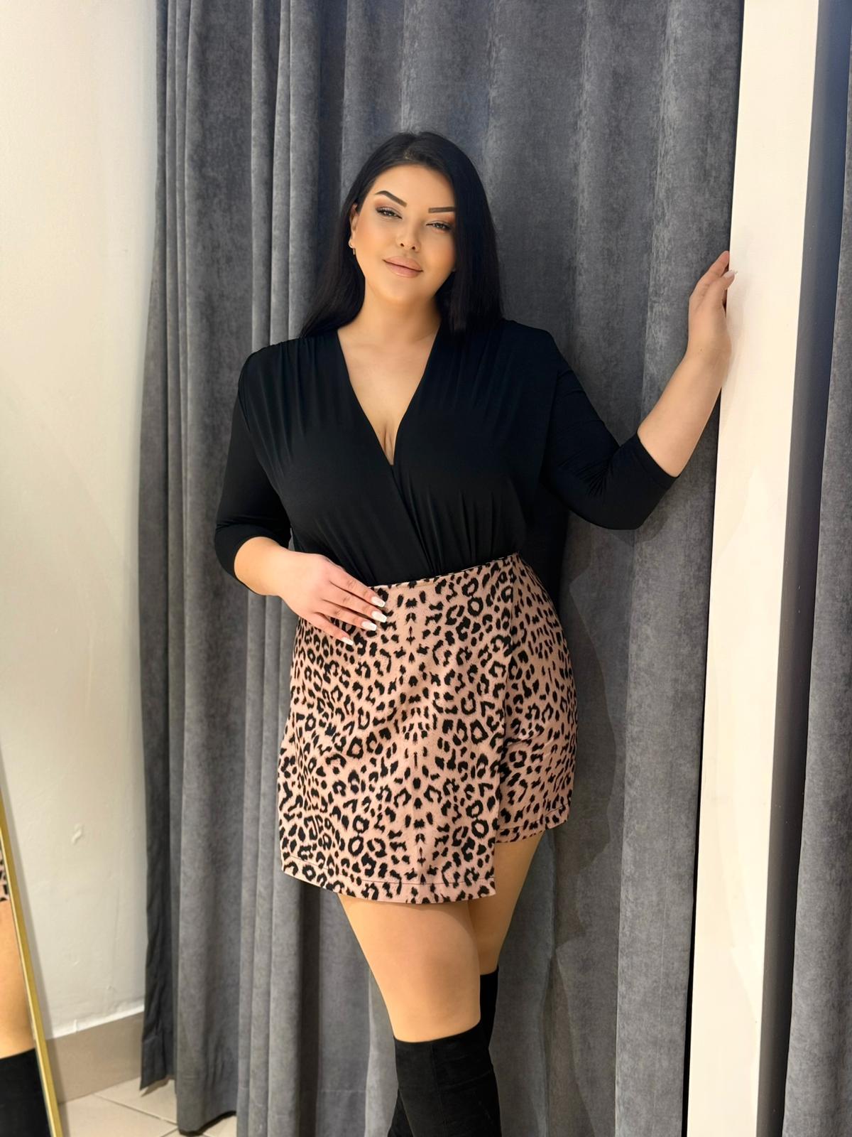 Oversize Vatka Detaylı Çıtçıtlı Kadın BodySuit - Siyah 