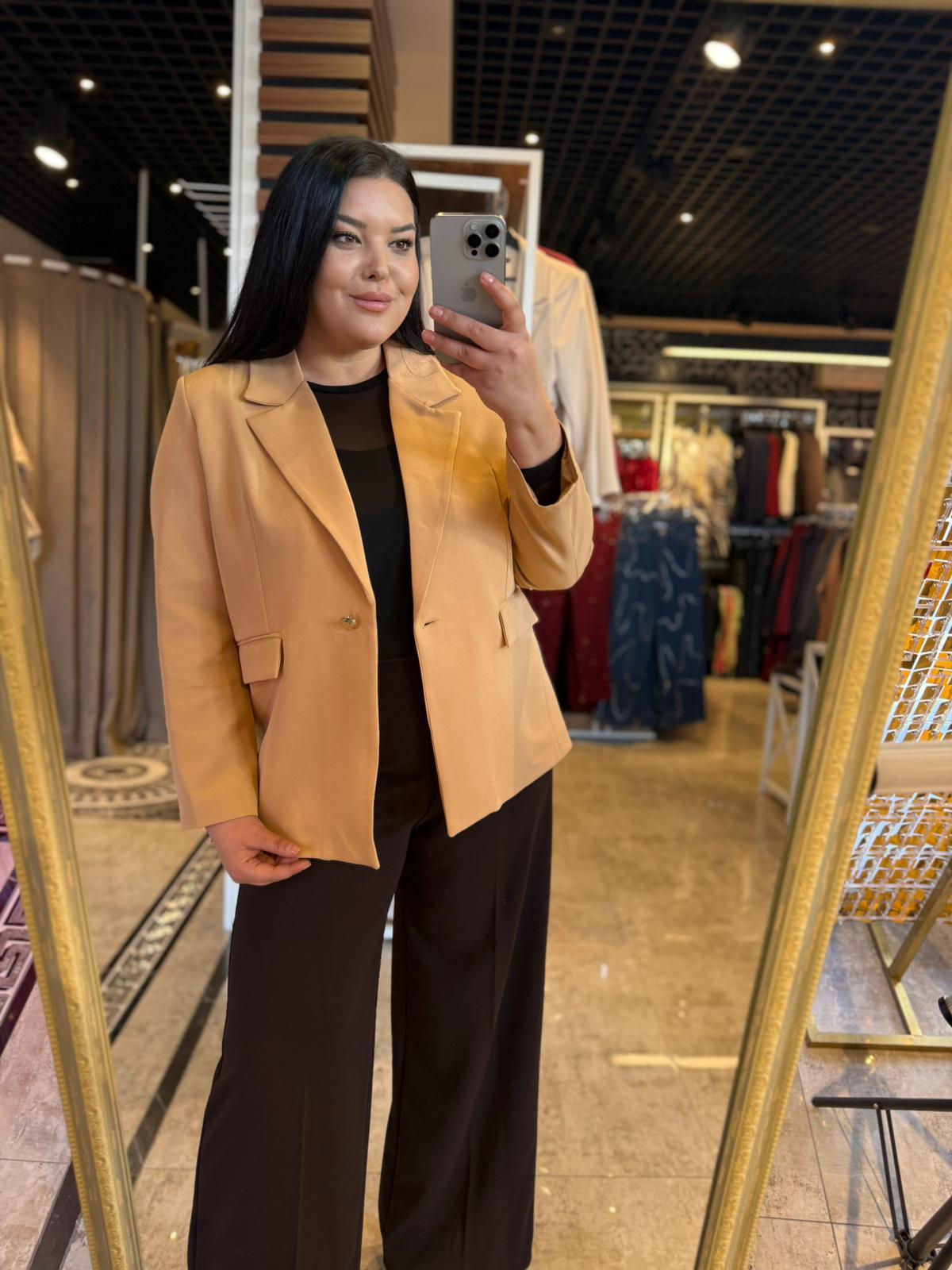 Büyük Beden Astarlı Kadın Blazer Ceket - Krem 