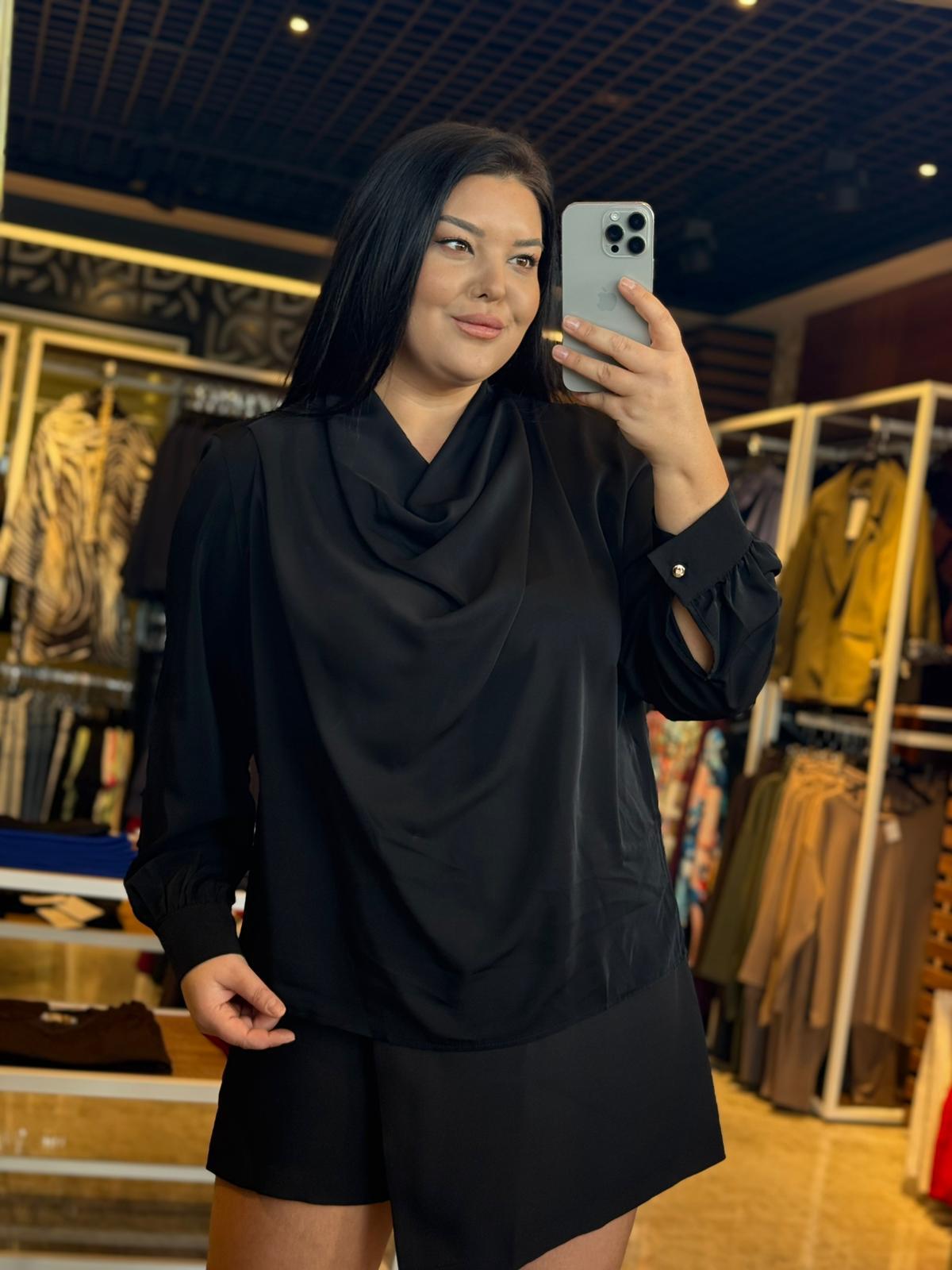 Büyük Beden Degaje Yaka Kadın Bluz - Siyah 