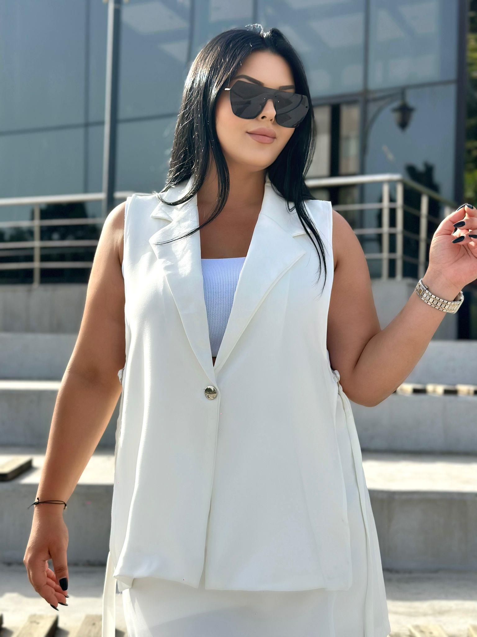 Büyük Beden Gümüş Düğme Detay Kadın Blazer Yelek - Beyaz 