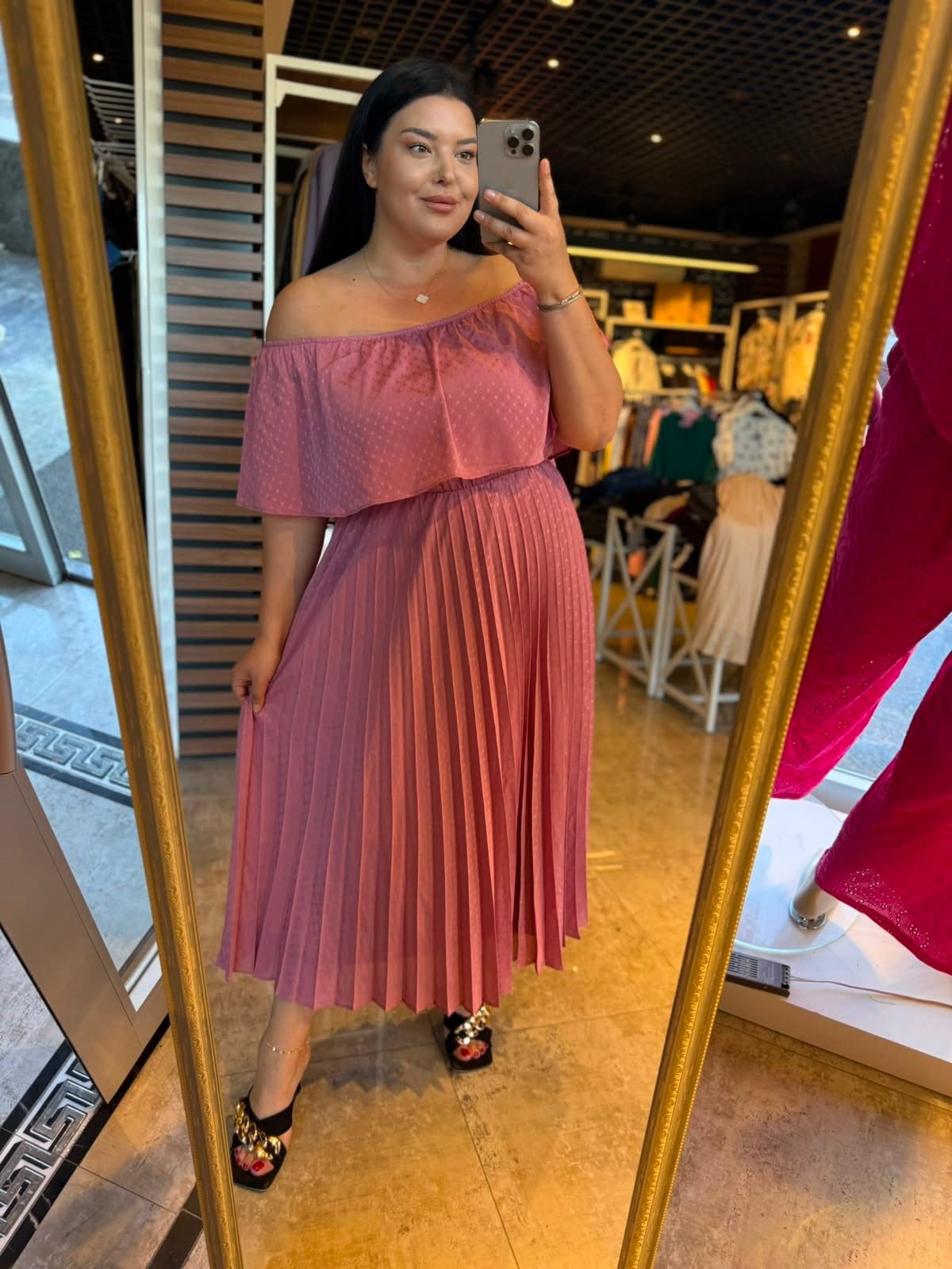 Büyük Beden Pliseli Madonna Yaka Kadın Elbise - Pembe 