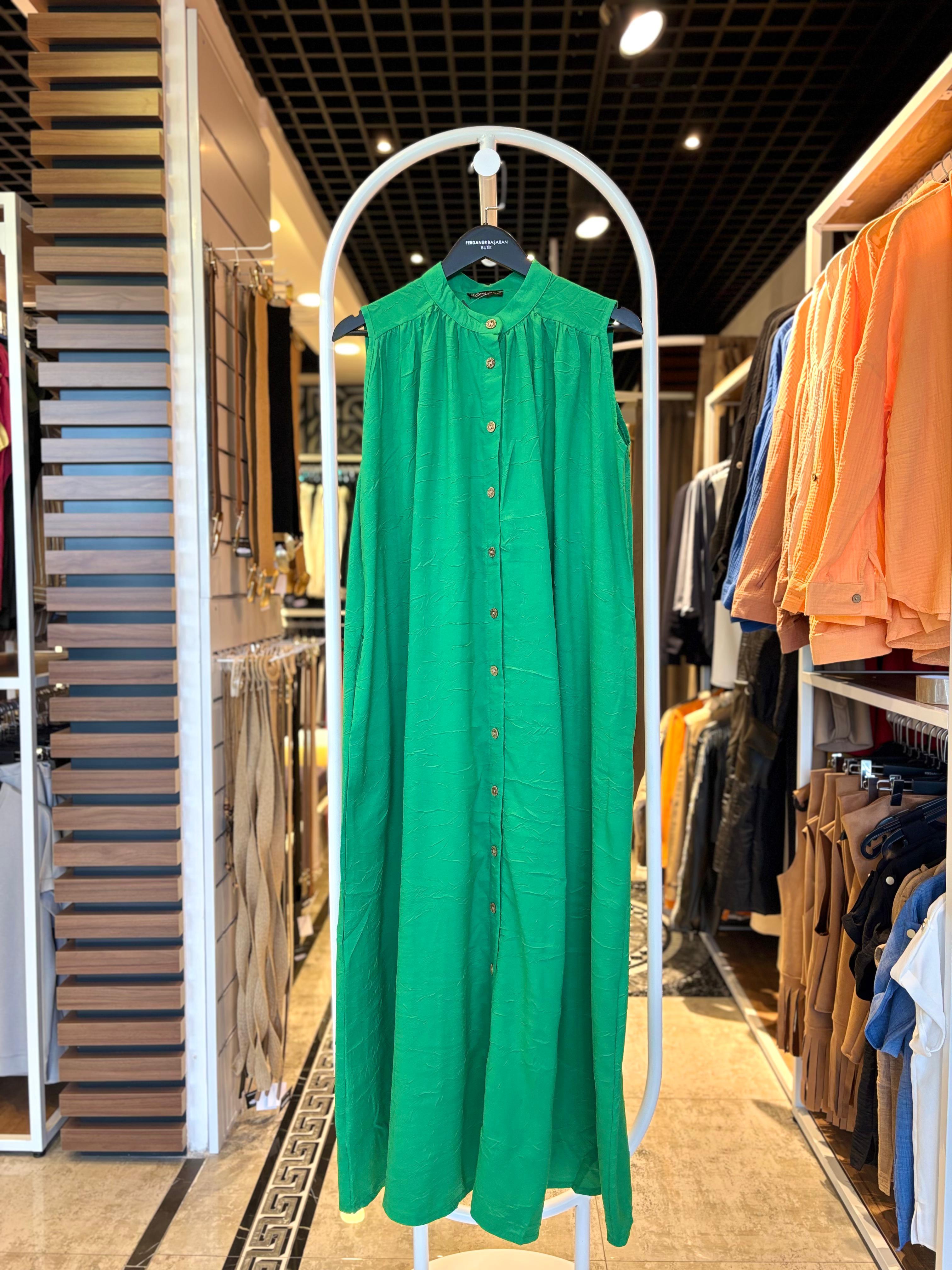Oversize Ahşap Düğme Detay Maxi Boy Elbise - Yeşil