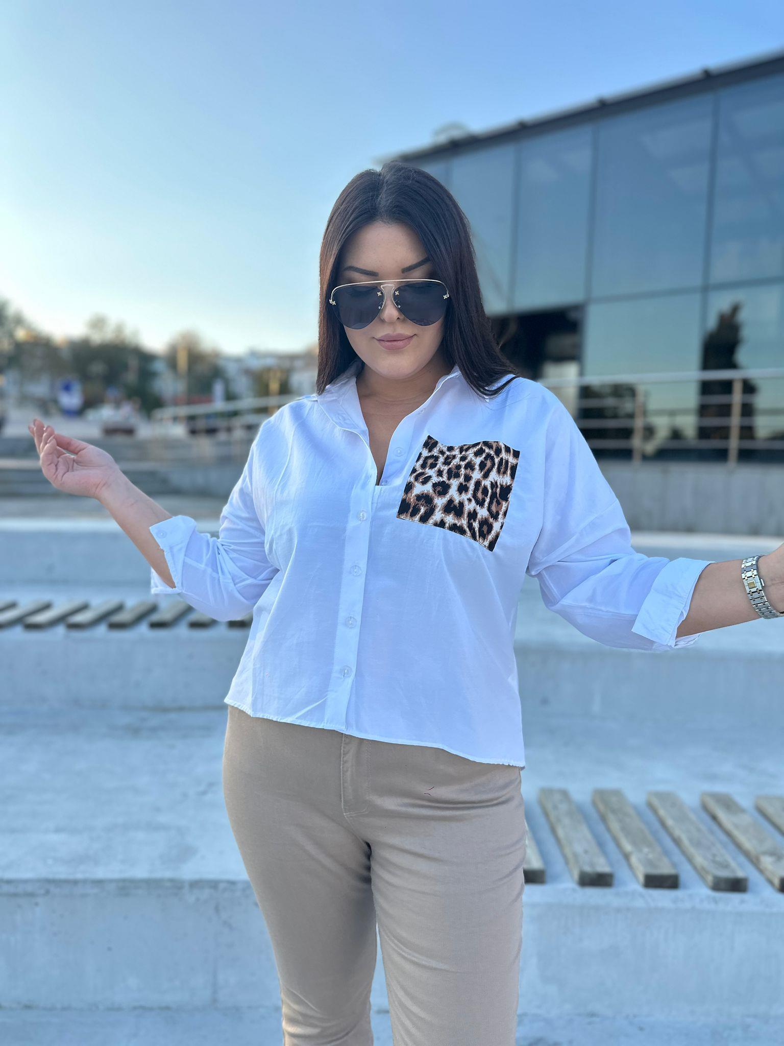 Oversize Cep detaylı Leopar Desenli Kadın Gömlek - Beyaz