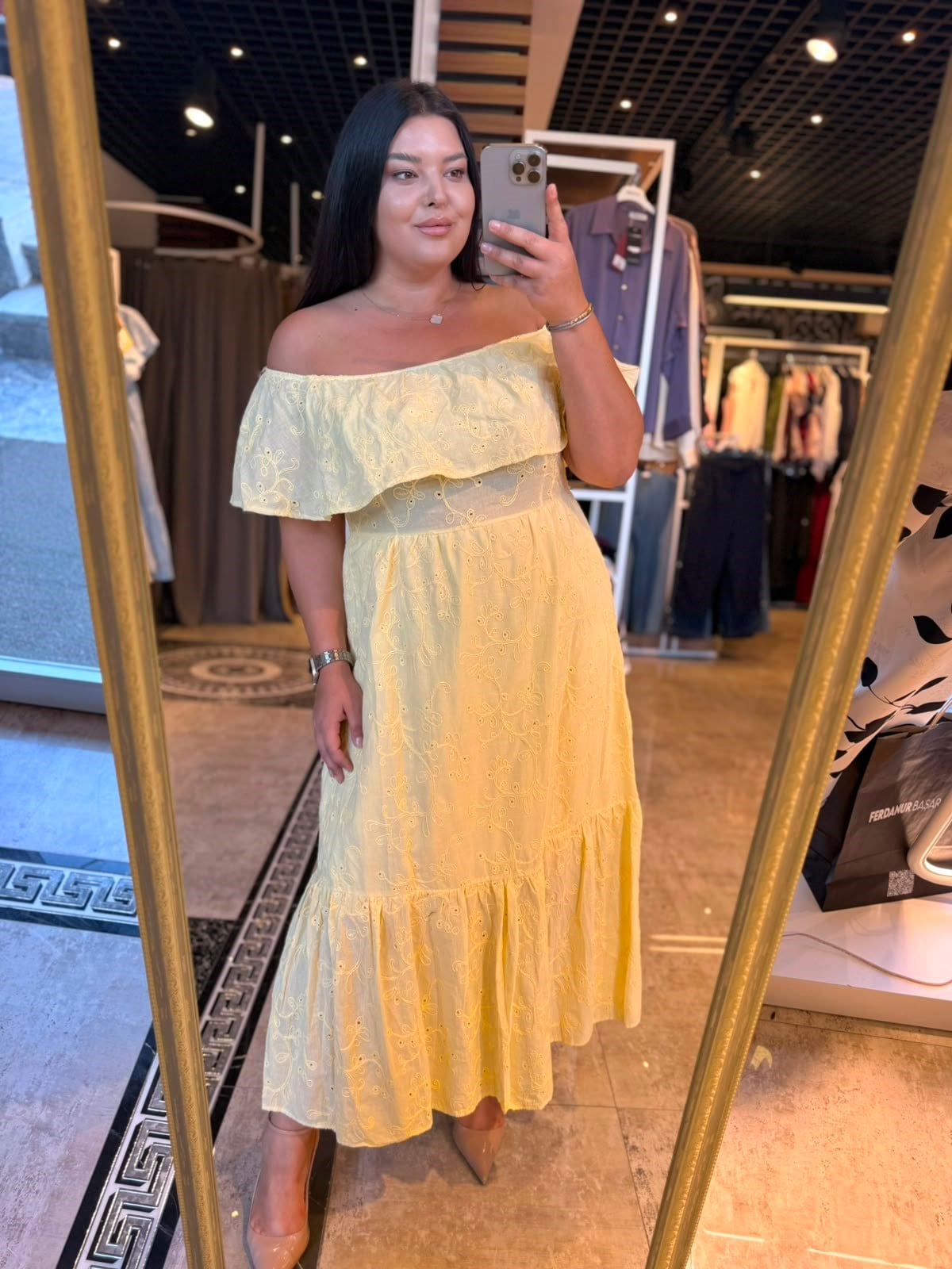 Oversize Madonna Yaka Brode Kadın Elbise - Sarı 