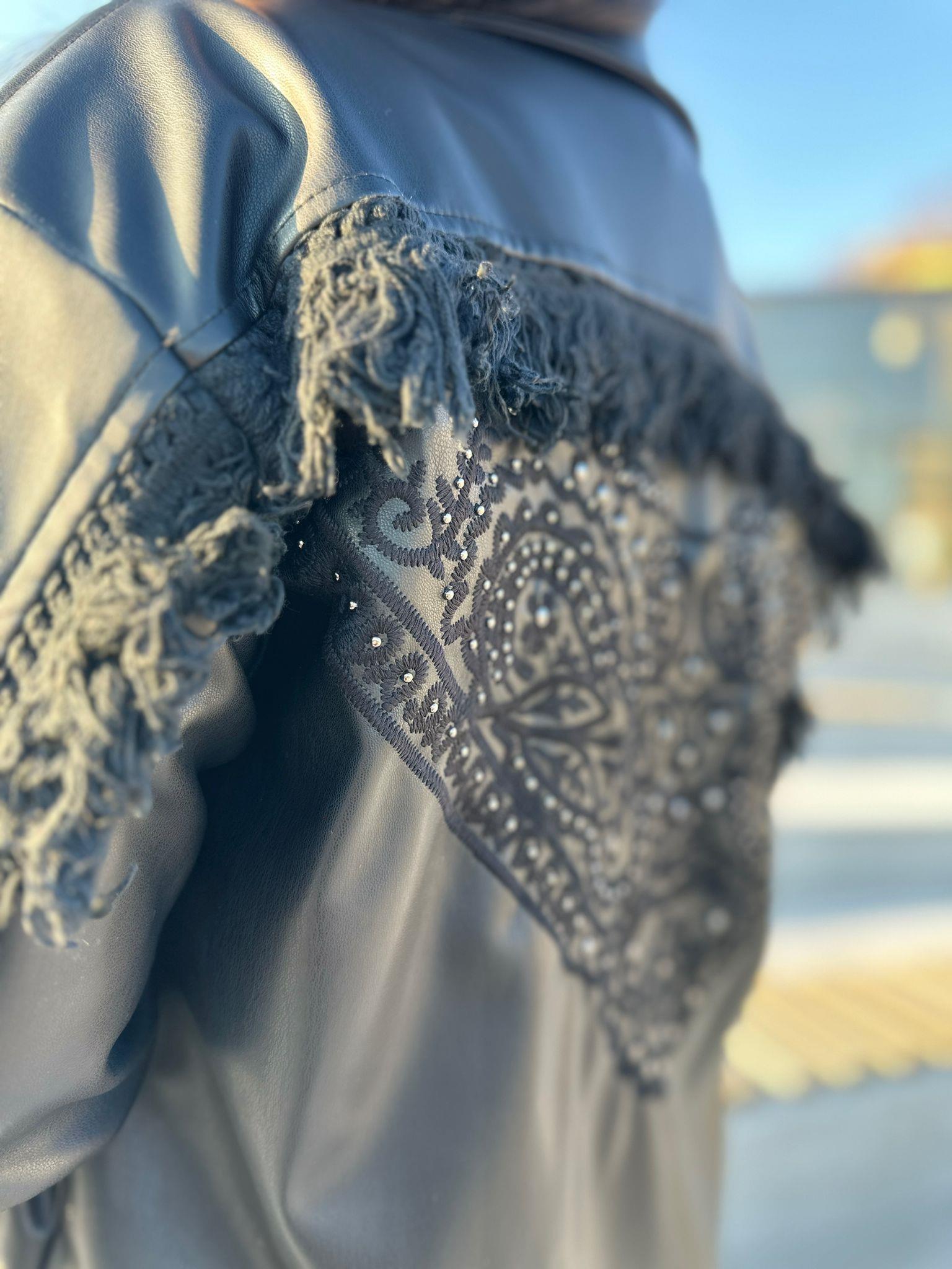 Oversize Zımbalı Püsküllü Deri Kadın Ceket - Siyah 